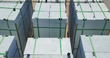 随州 芝麻白花岗岩5公分地铺石 花岗岩厂家工厂装车日常