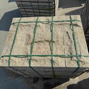 随州 黄金麻花岗岩石材自然面蘑菇石成品