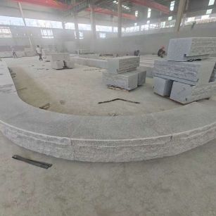 随州 芝麻白异形坐凳，自然面光面弧形加工