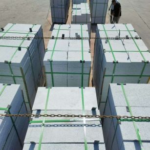 随州 芝麻白花岗岩5公分地铺石 花岗岩厂家工厂装车日常