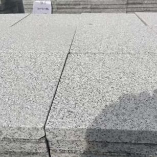 随州 白麻花岗岩石材推荐 荔枝面地铺石