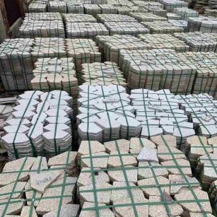 随州 黄金麻白麻花岗岩荔枝面地铺石(冰裂纹)