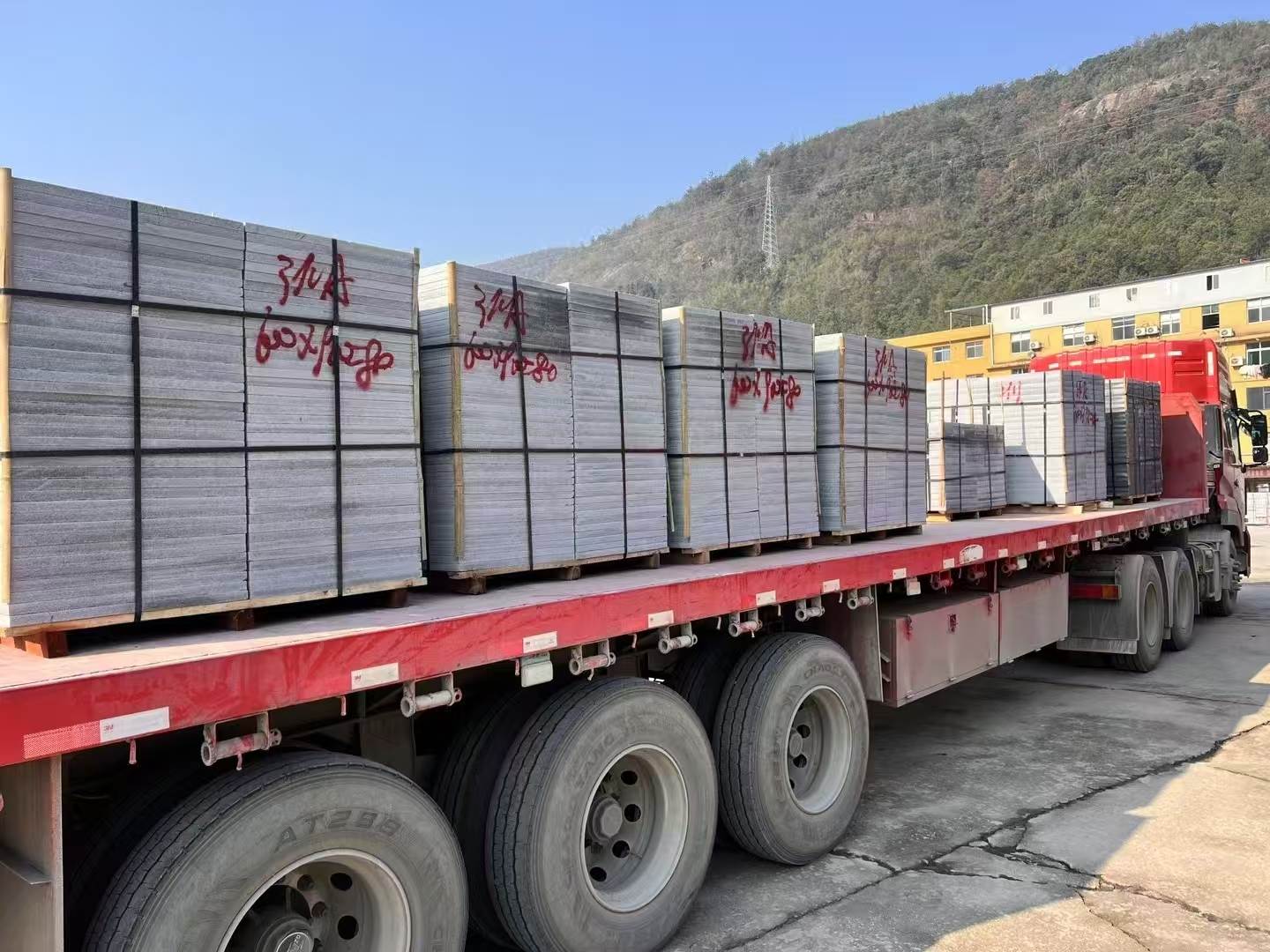 随州 芝麻灰地铺石出货日常