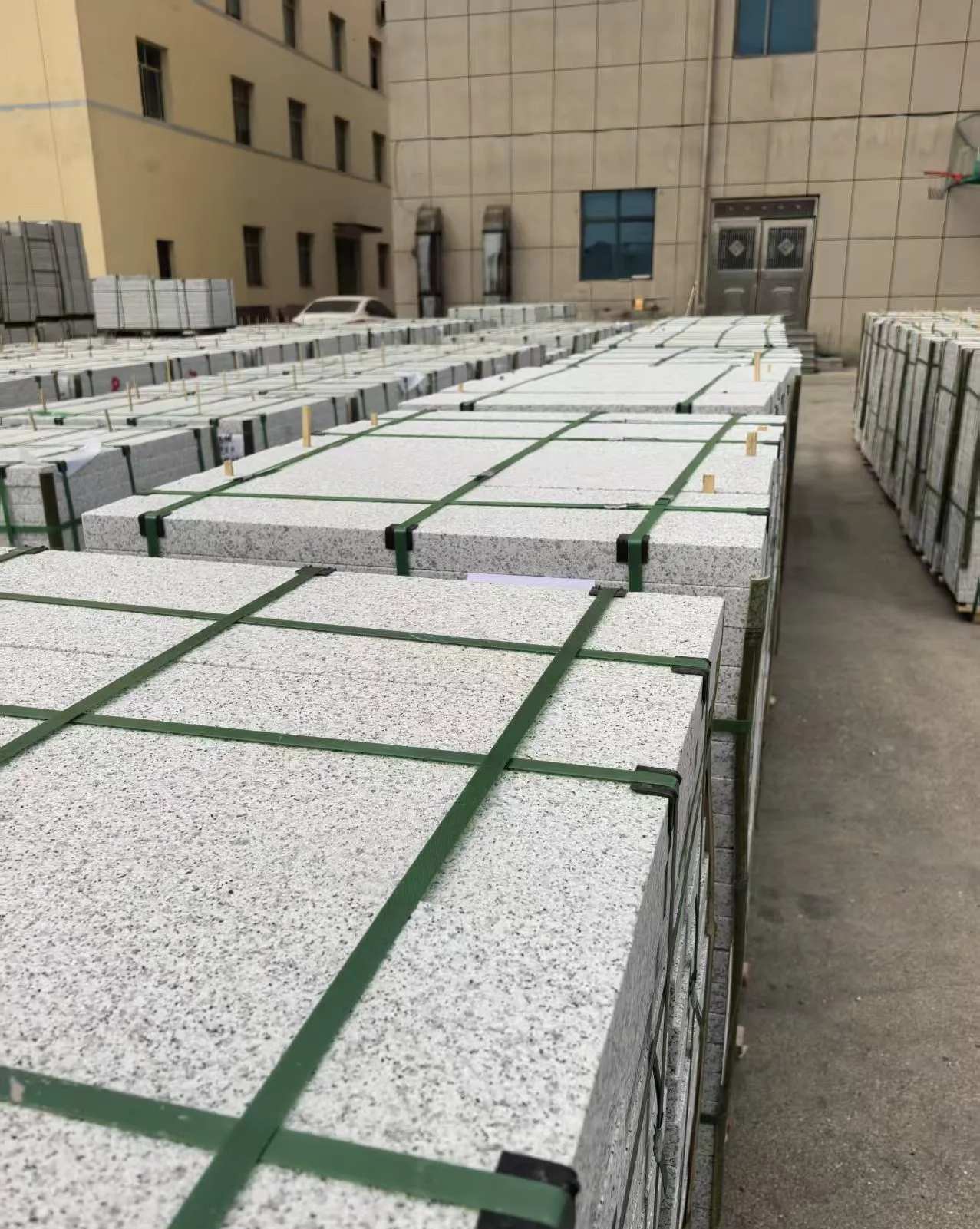 随州 白麻花岗岩5.0公分荔枝面地铺石