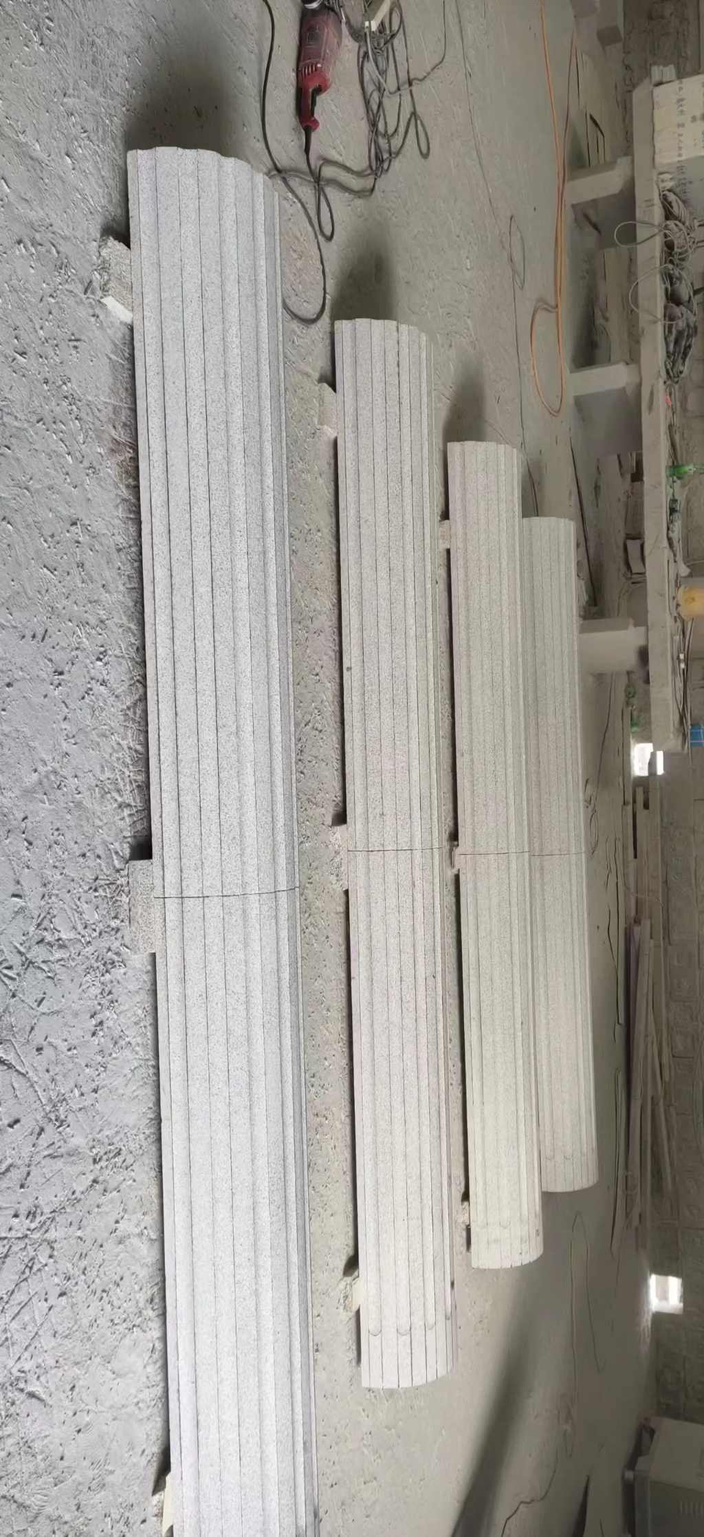 随州 花岗岩厂家带你看白麻花岗岩门楼大柱柱皮