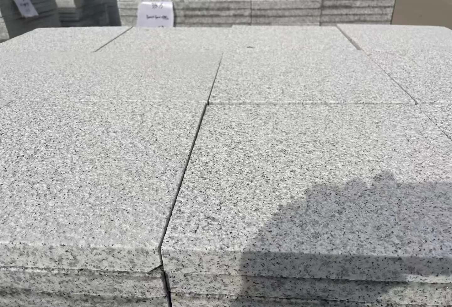 随州 白麻花岗岩石材推荐 荔枝面地铺石