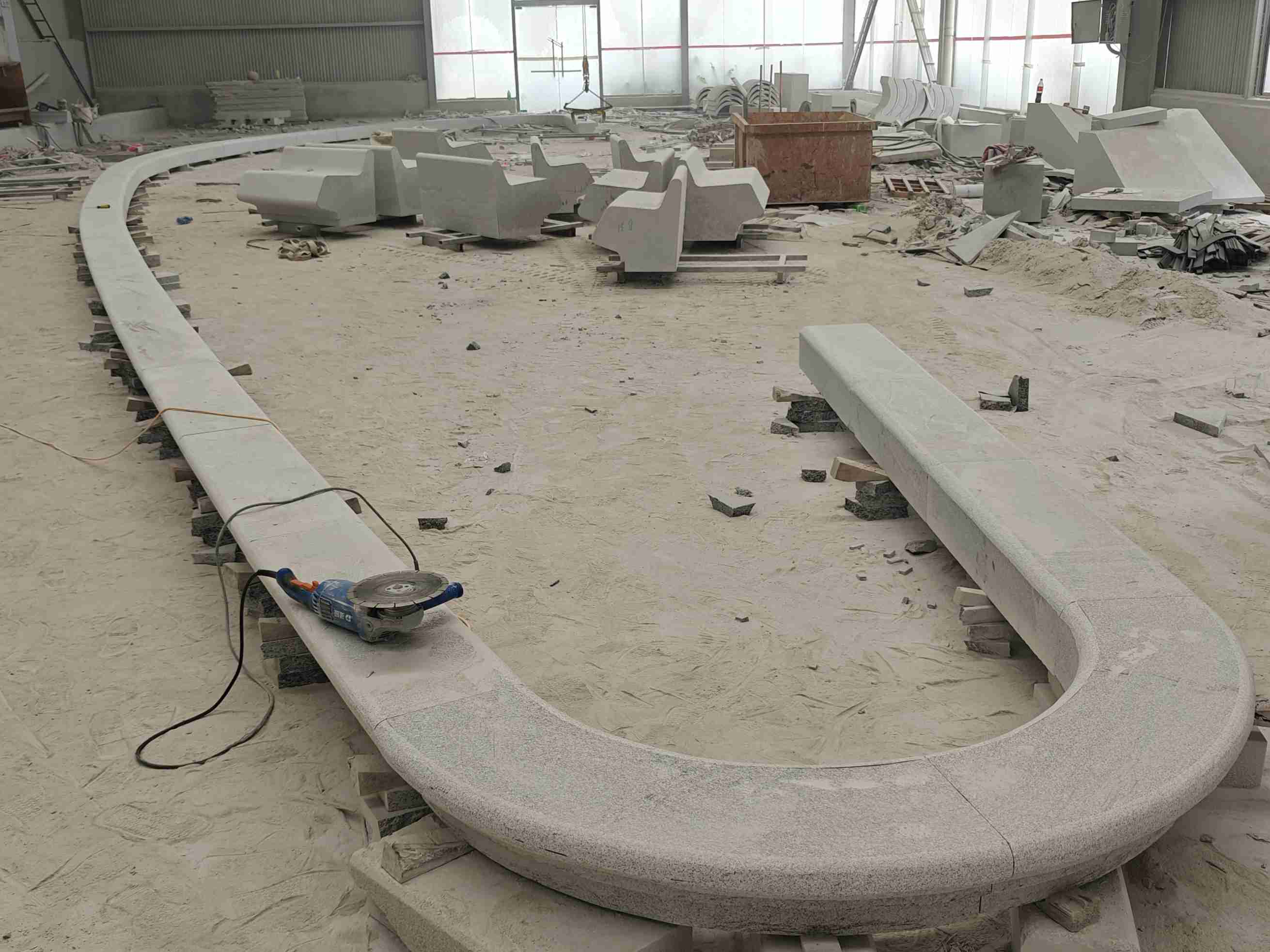 随州 芝麻白花岗岩弧形花坛石，坐凳石