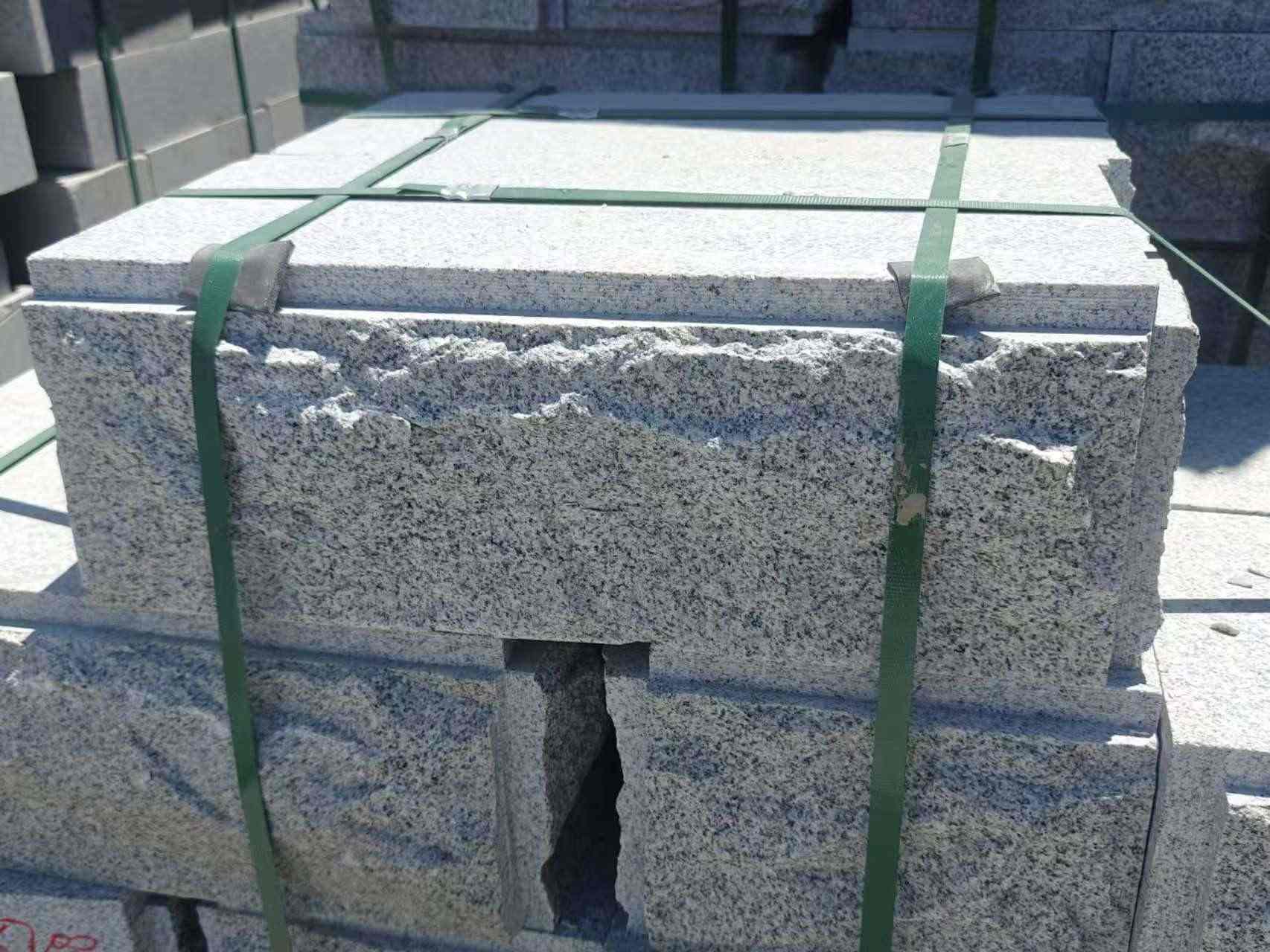 随州 芝麻白花岗岩自然面成品