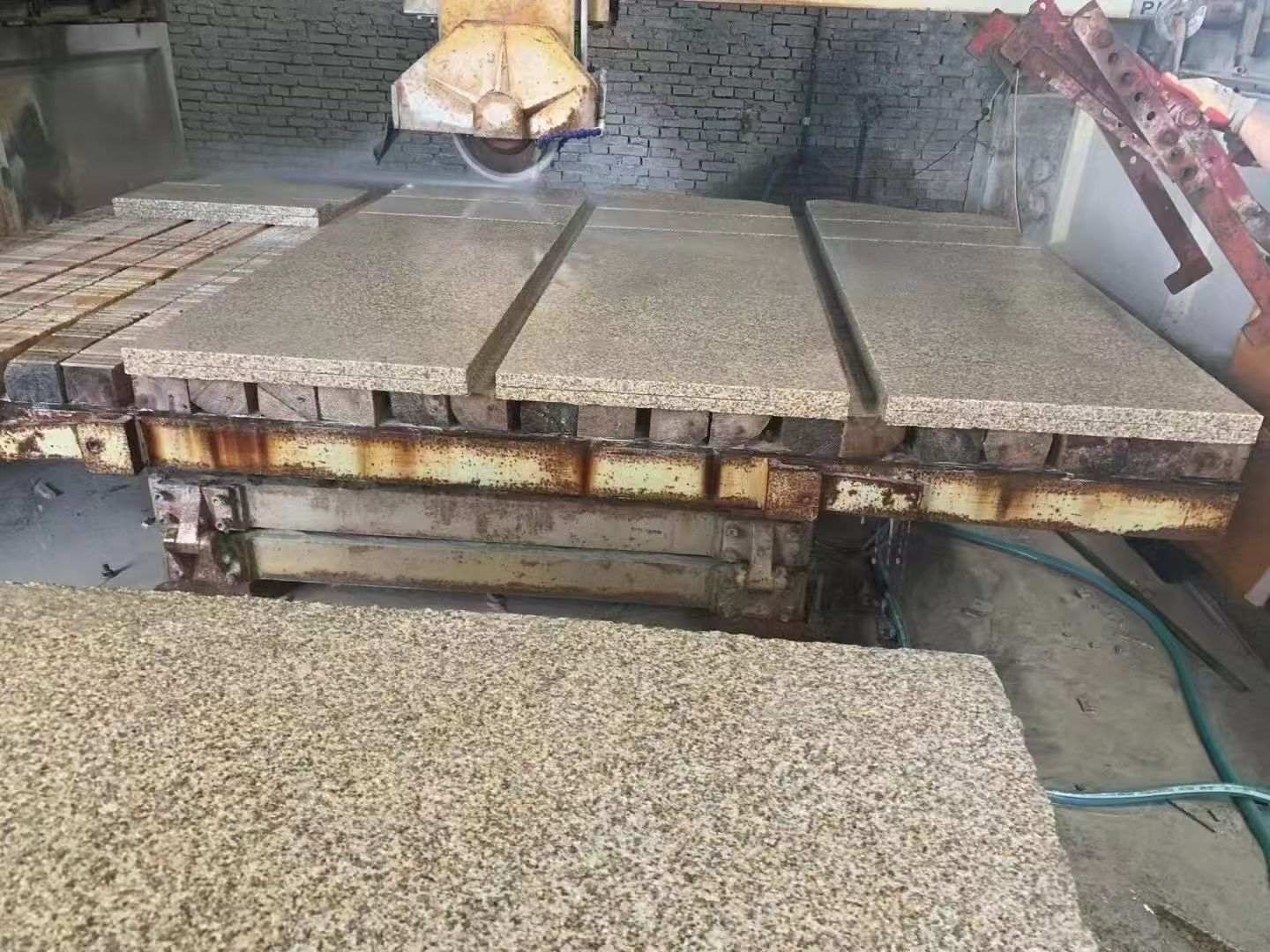 随州 黄金麻荔枝面成品板加工