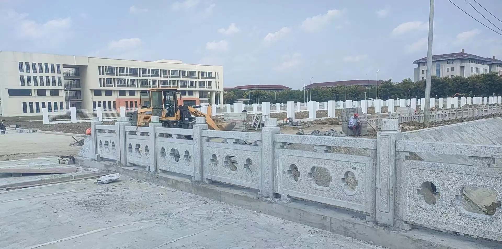 随州 白麻花岗岩荔枝面河道栏杆