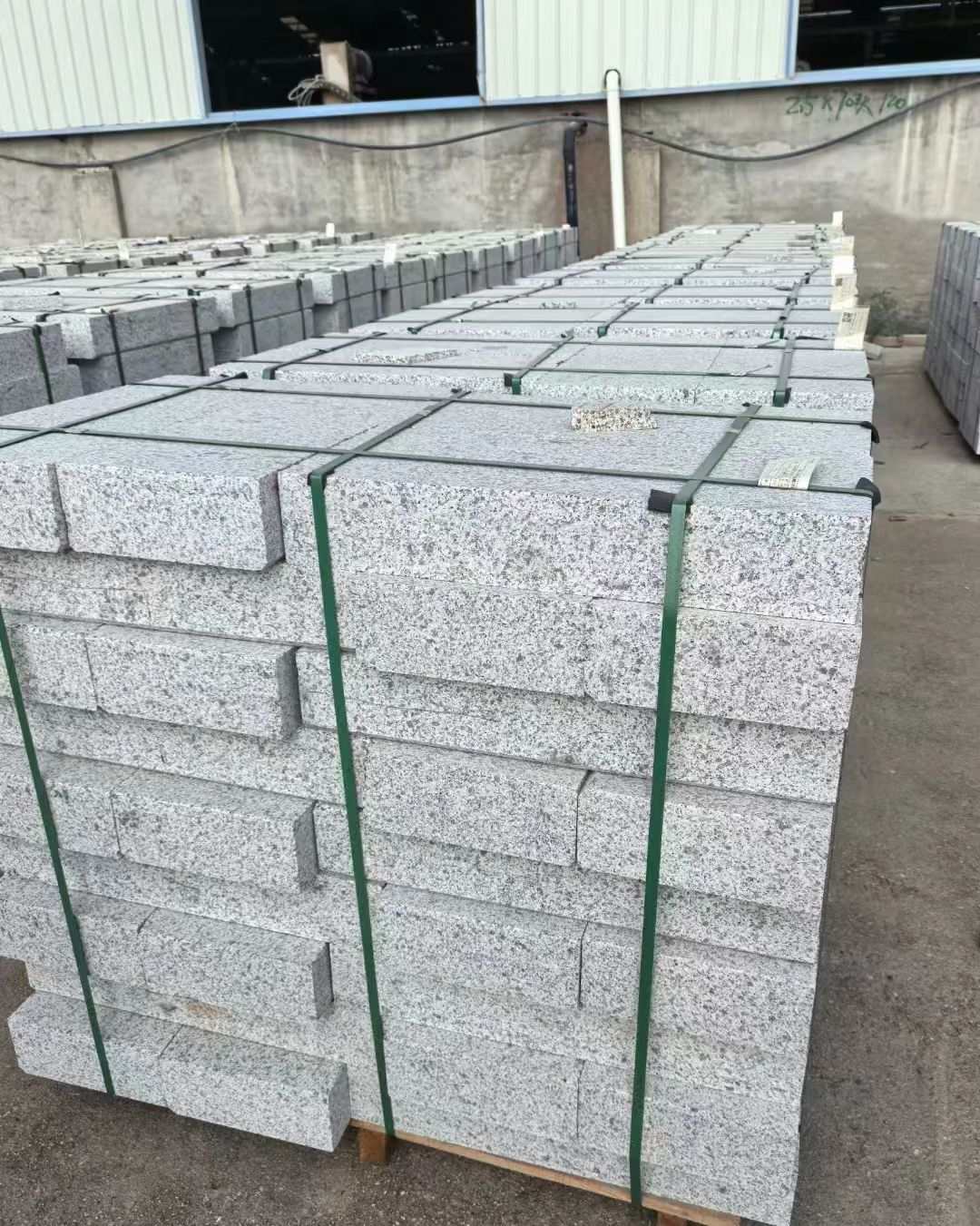 随州 白麻花岗岩路沿石，弧形路沿石，道牙石，马路牙子，界石，路缘石，平沿石，直岩石，平缘石等