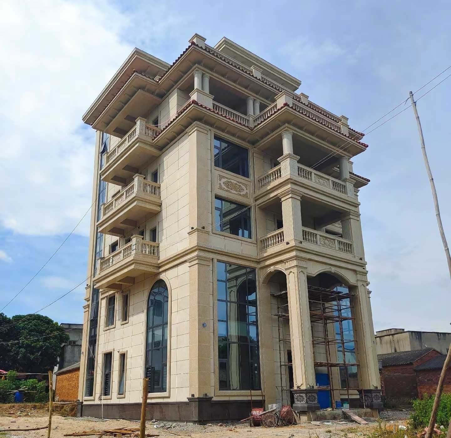 随州 黄金麻花岗岩石材别墅外墙干挂搭配（雕花栏杆花瓶柱门楼罗马柱）