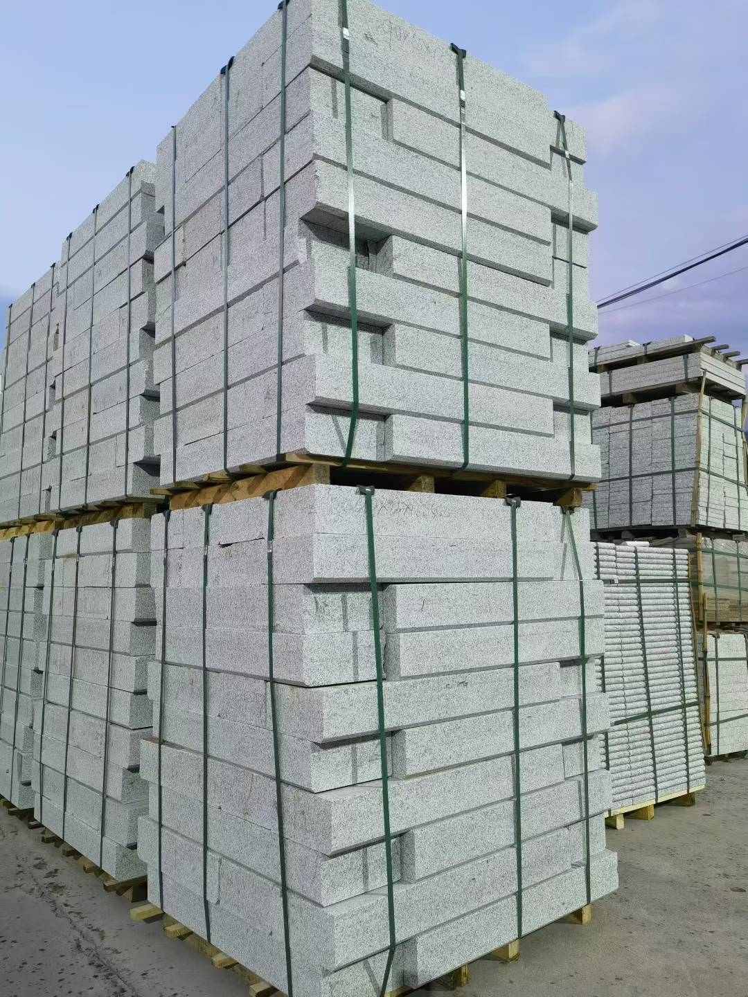 随州 芝麻白花岗岩路沿石，路缘石，路肩石，道牙，立缘石，马路牙子，街沿石，侧石等