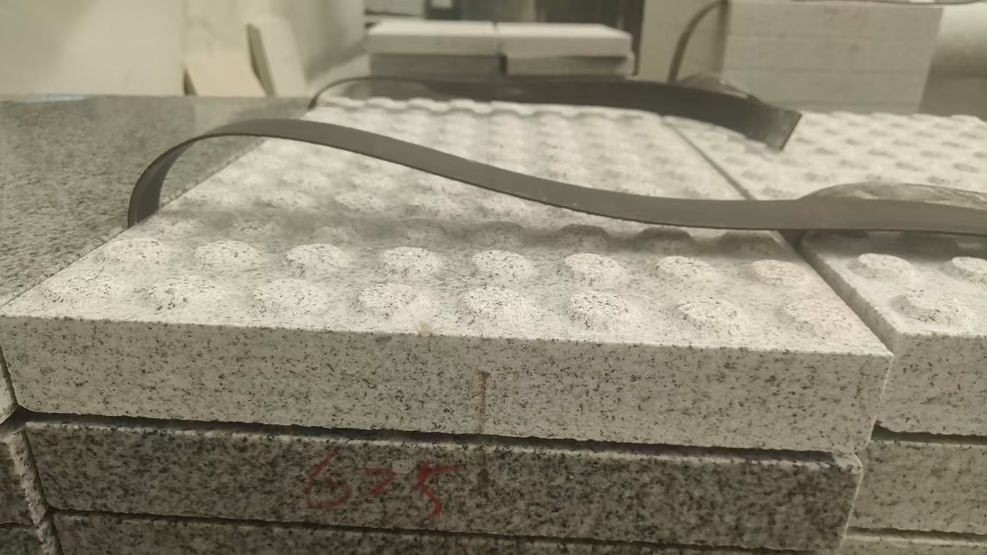 随州 芝麻白花岗岩6.0公分荔枝面五轴加工雕刻盲点