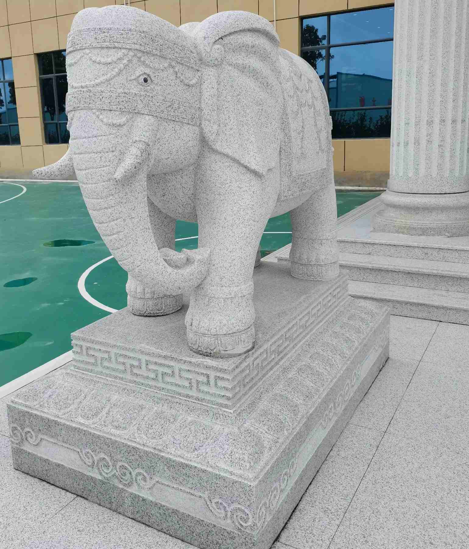 随州 白麻花岗岩动物异形石雕-大象