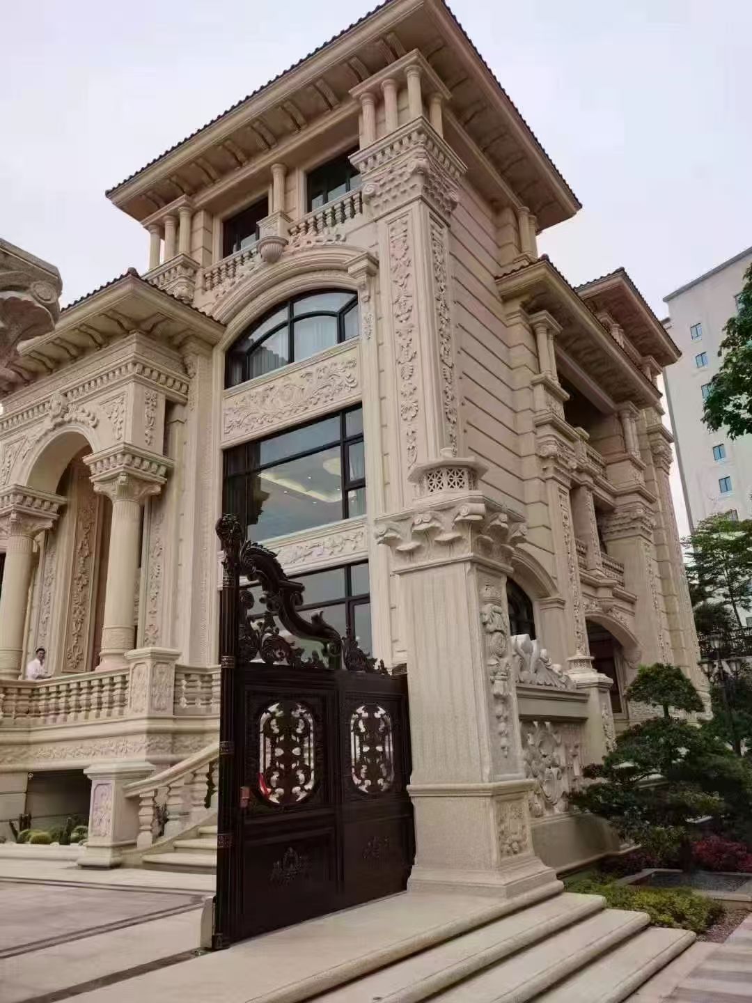 随州 黄金麻花岗岩别墅外墙干挂效果展示