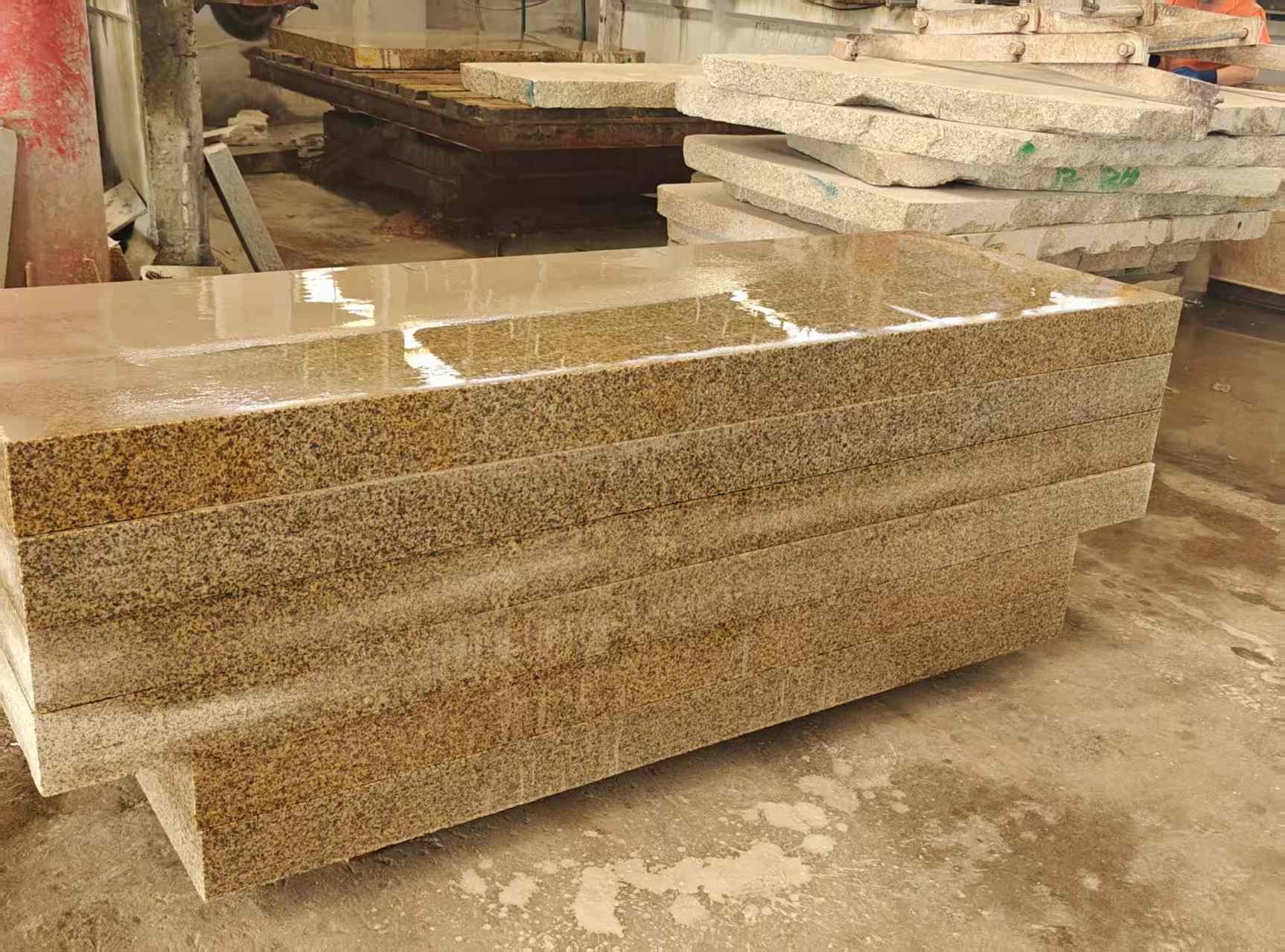 随州 黄金麻栏杆料半成品加工中